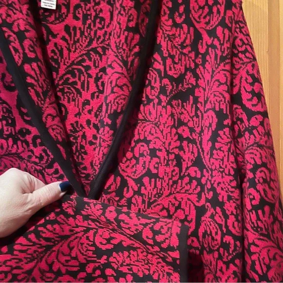 Gorgeous red and black sweater cardigan blazer - Picture 6 of 6